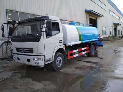 東風(fēng)10噸灑水車(chē) 二手灑水車(chē)廠家現(xiàn)車(chē)直銷(xiāo)產(chǎn)品全方位解析